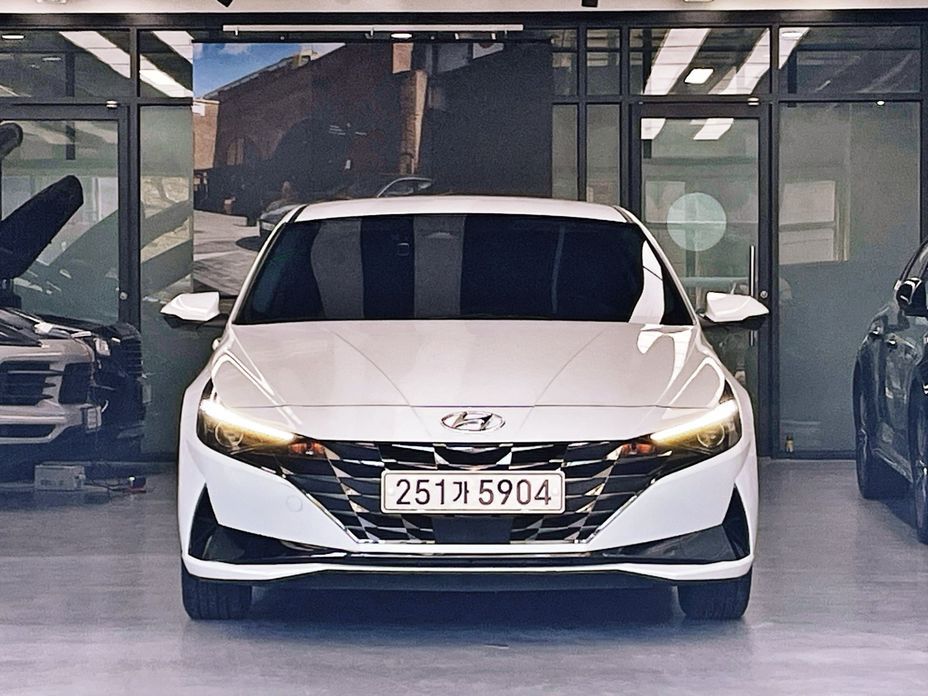 Hyundai AVANTE 2021