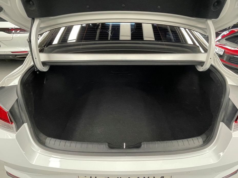 Hyundai AVANTE 2021