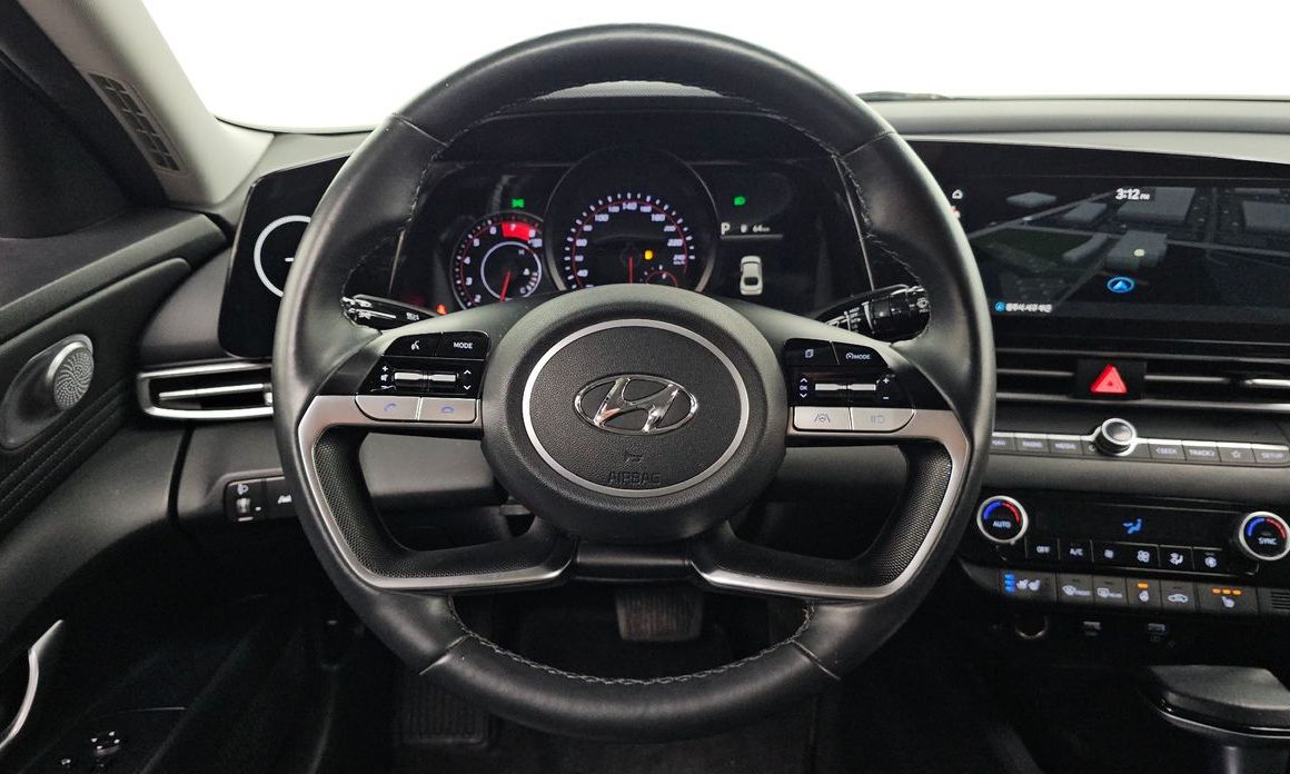 Hyundai AVANTE 2021