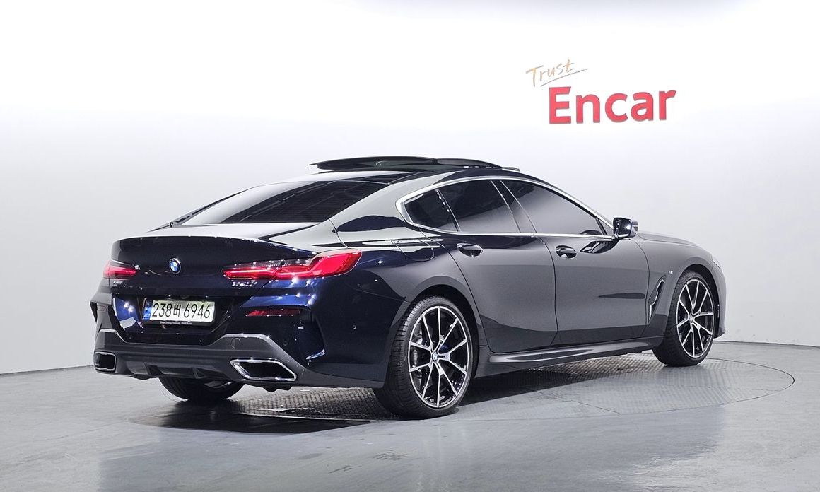 BMW 8-Series 2021