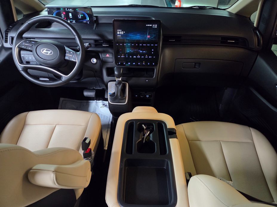 Hyundai Staria 2025