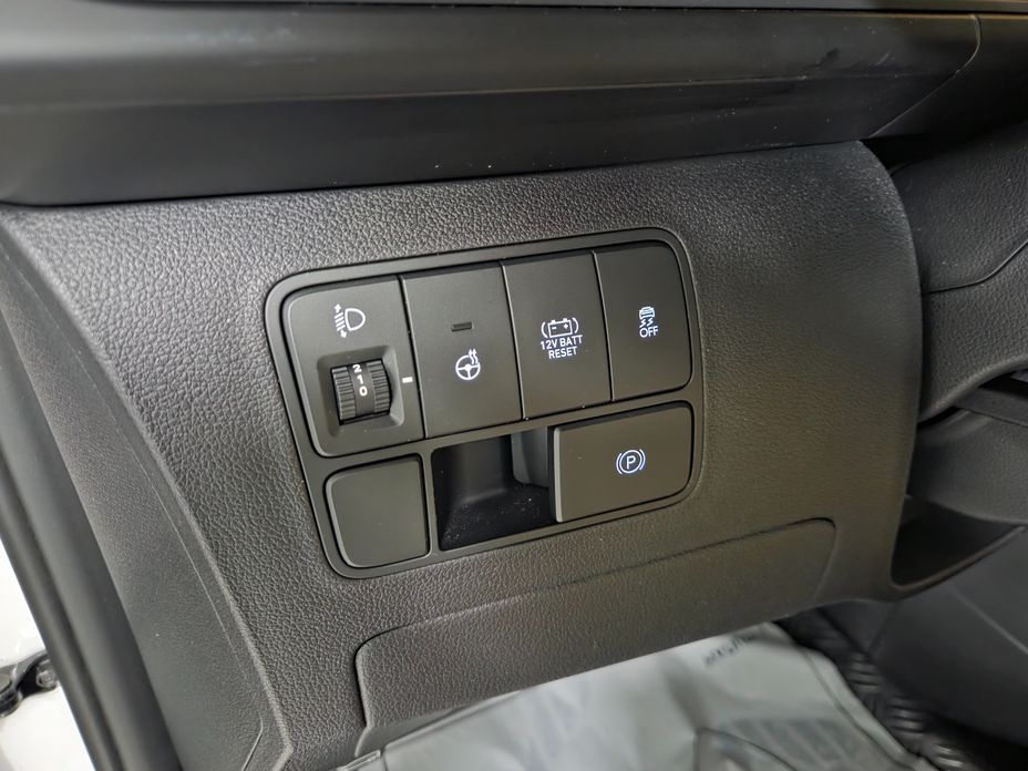 Hyundai Staria 2025