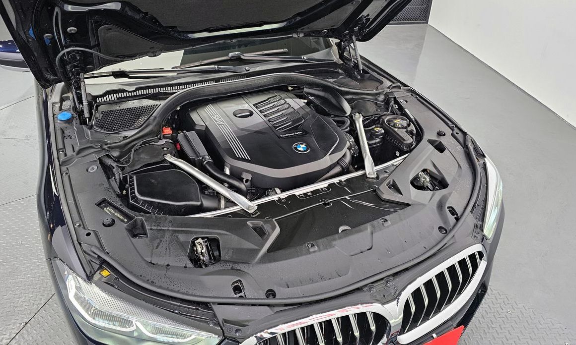 BMW 8-Series 2021