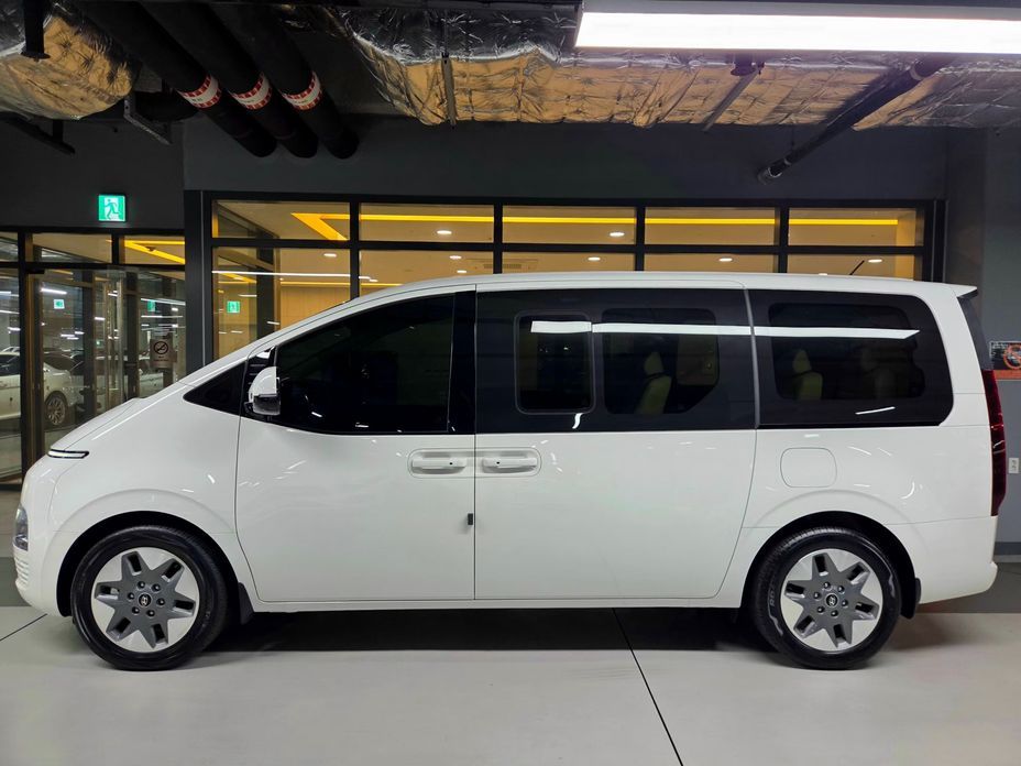 Hyundai Staria 2025