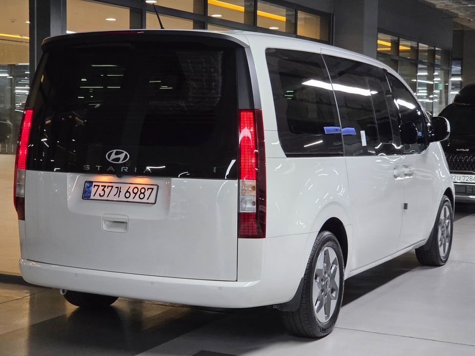 Hyundai Staria 2025