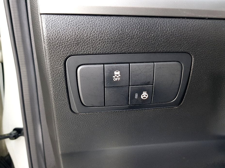KG_Mobility_Ssangyong KORANDO 2012