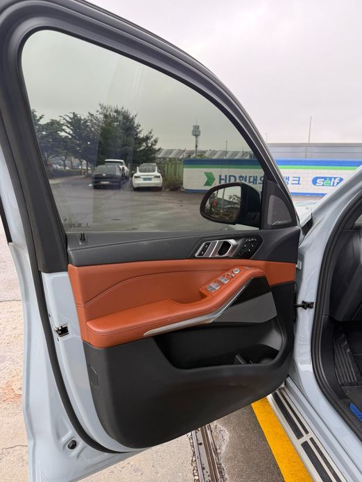 BMW X7 2025