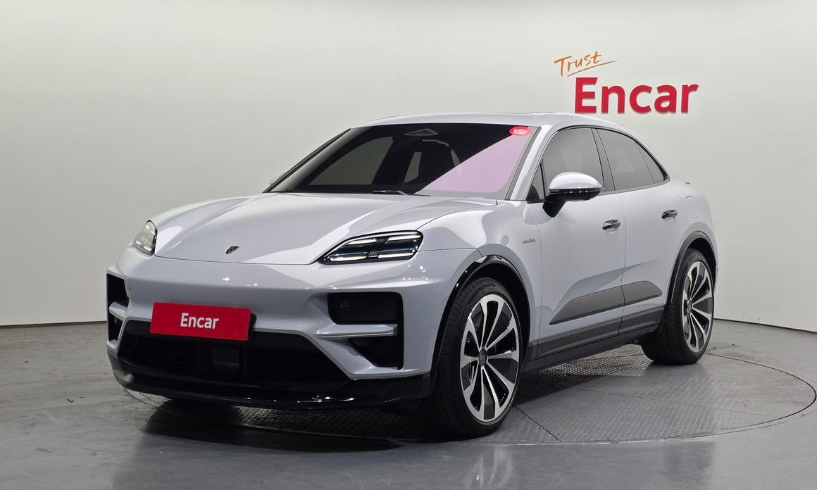 Porsche Macan 2025