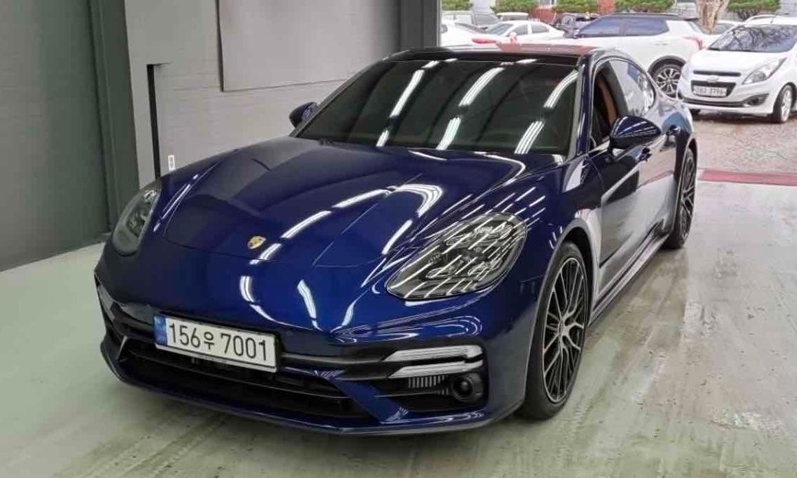 Porsche Panamera 2023