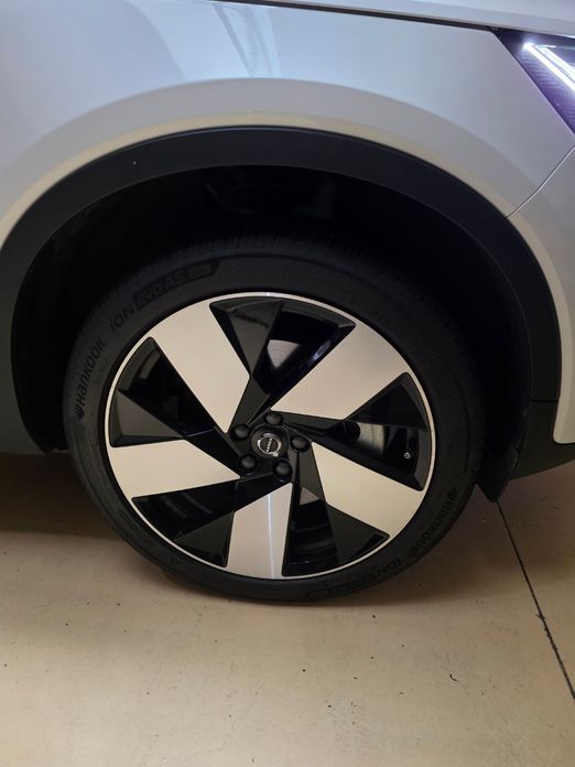 Volvo C40 2024