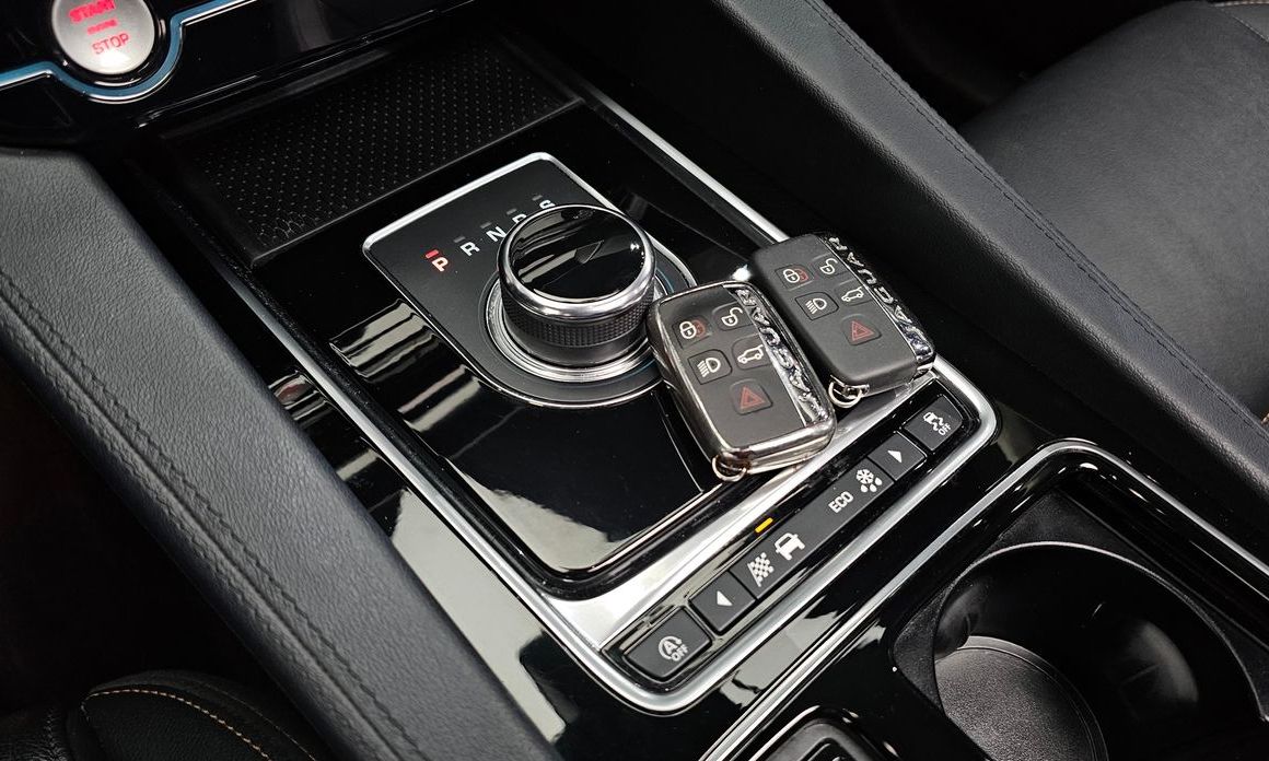 Jaguar F-PACE 2019