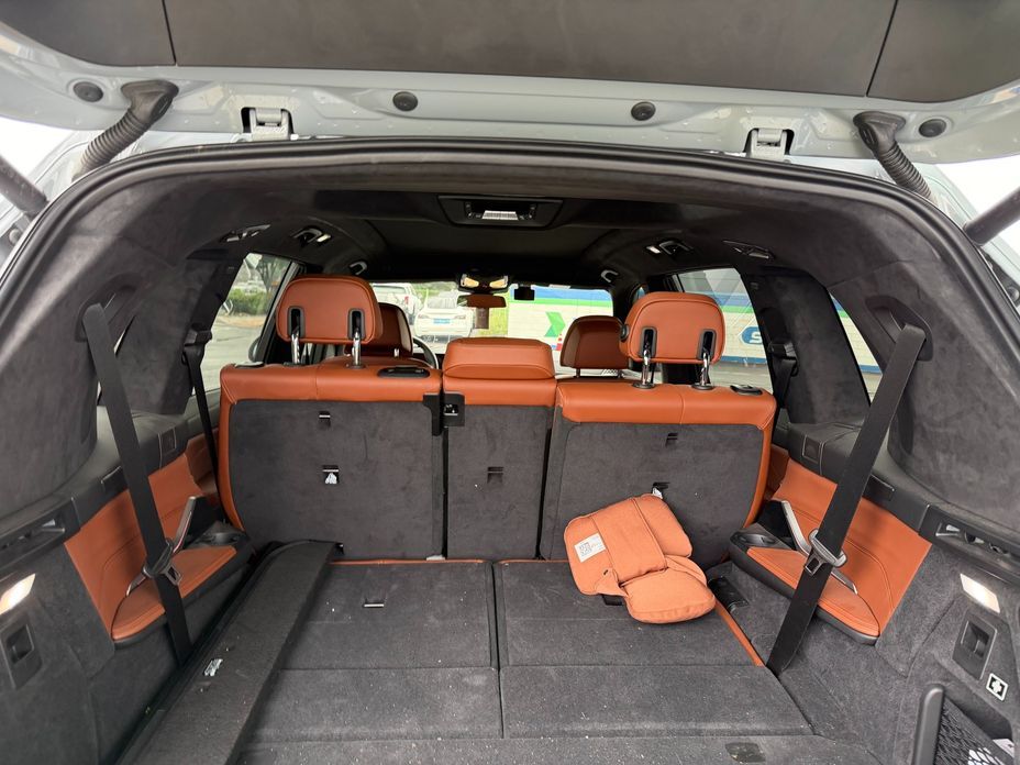 BMW X7 2025