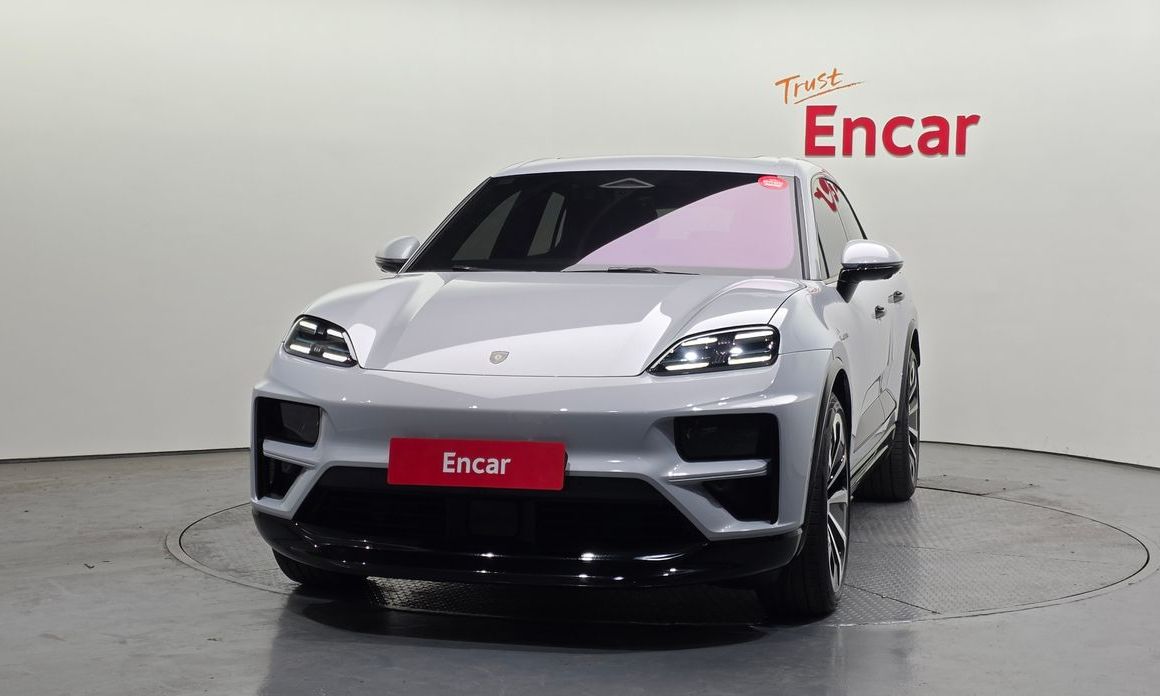 Porsche Macan 2025