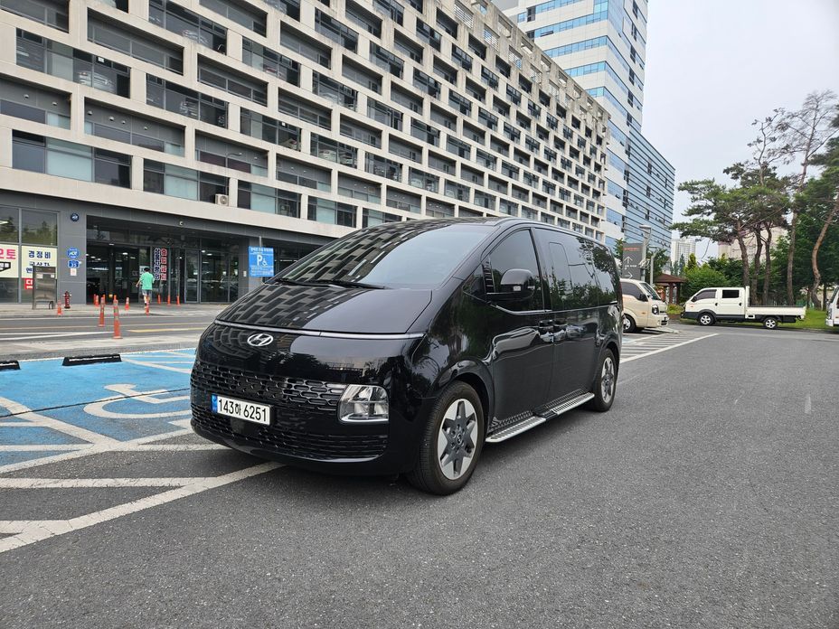 Hyundai Staria 2023