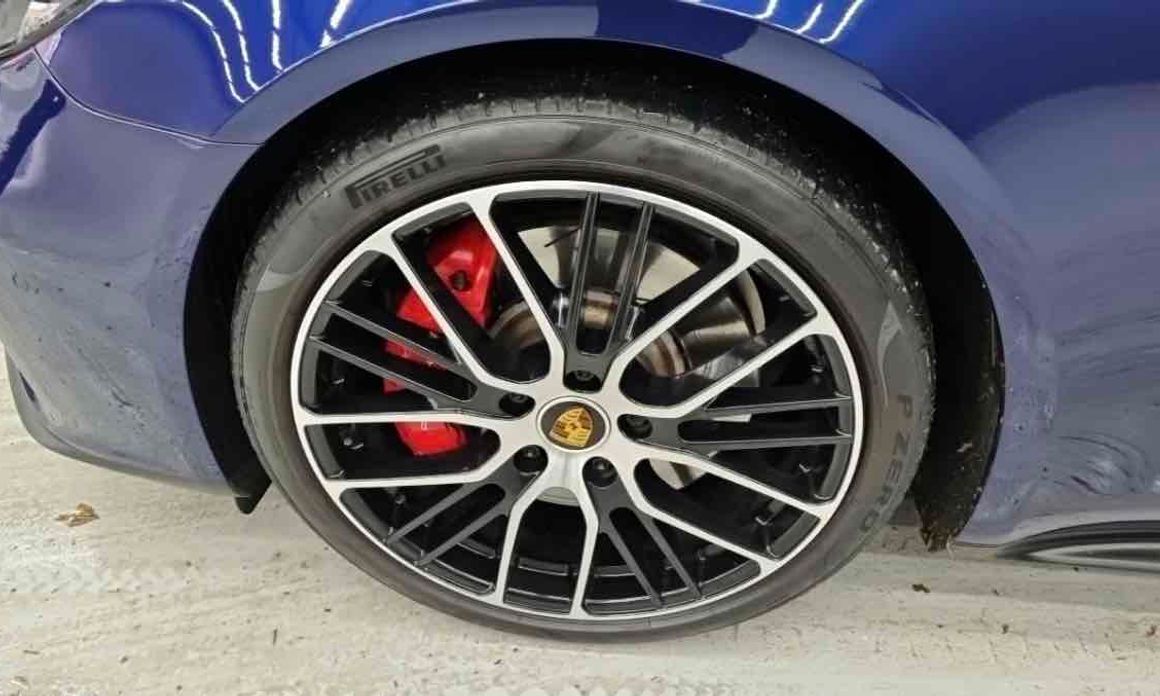 Porsche Panamera 2023