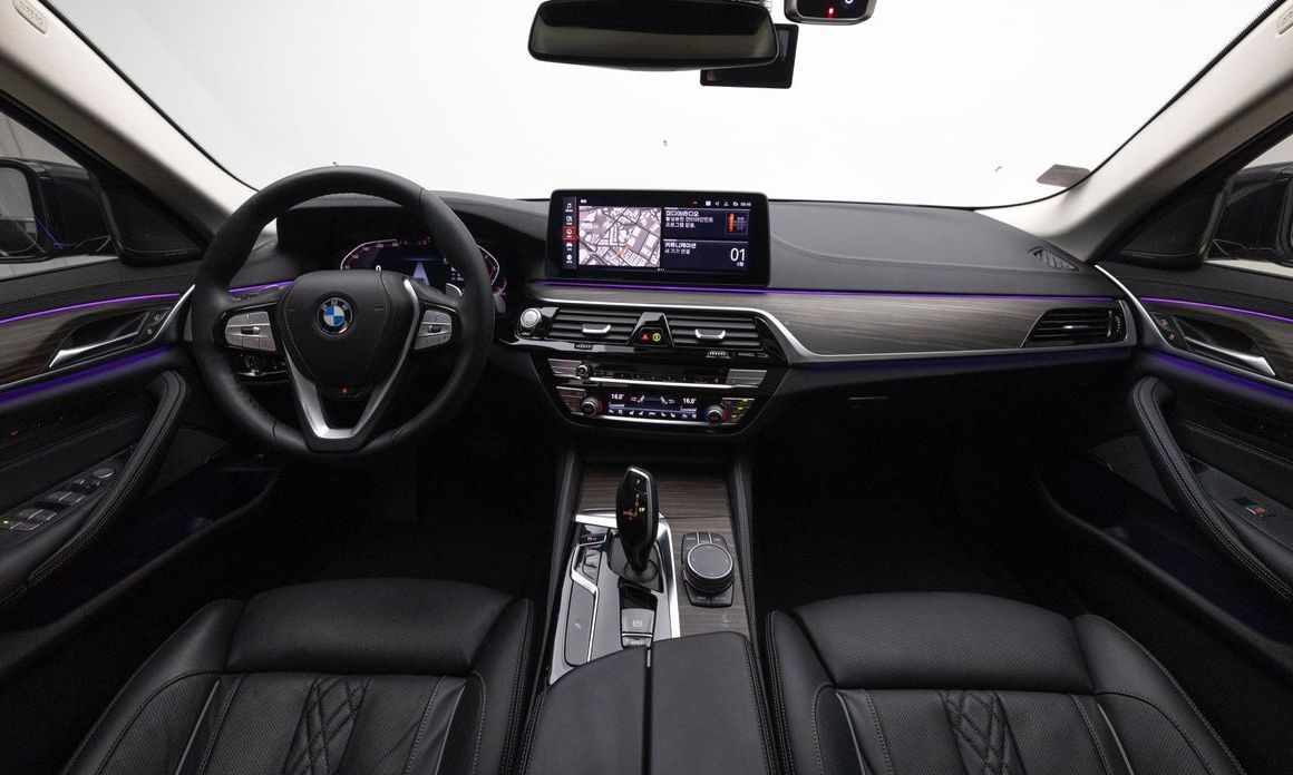 BMW 5-Series 2022