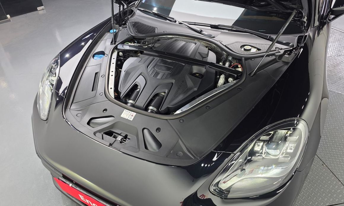 Porsche Panamera 2023