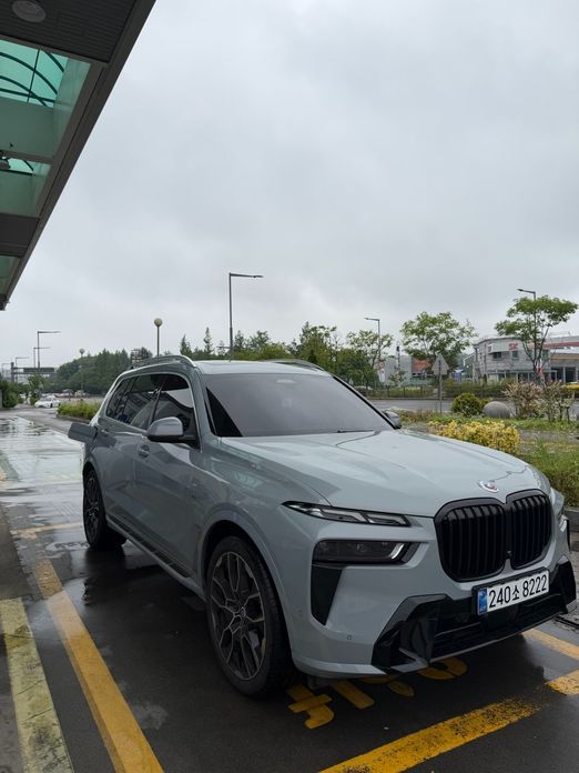 BMW X7 2025