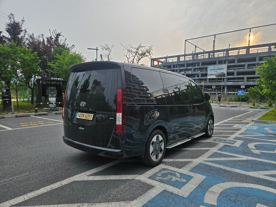 Hyundai Staria 2023
