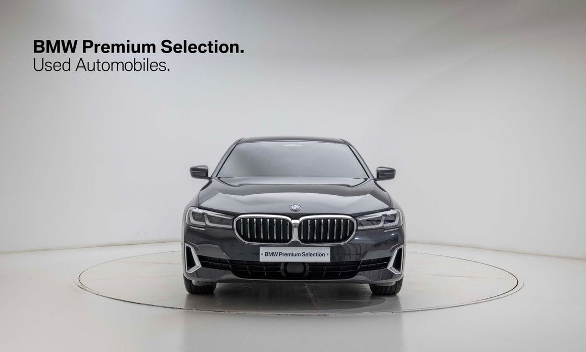 BMW 5-Series 2022