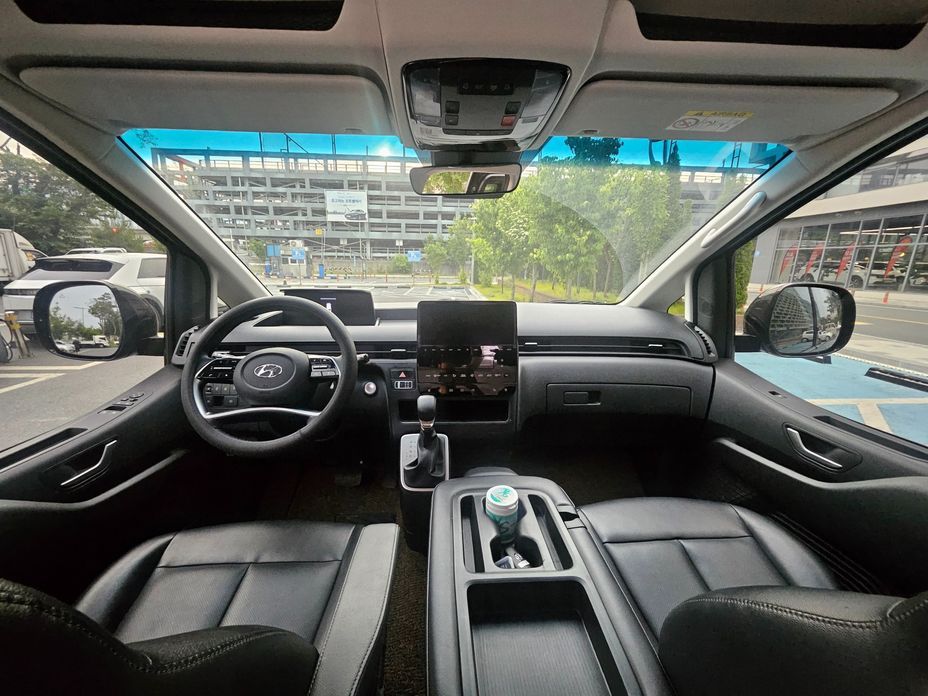 Hyundai Staria 2023