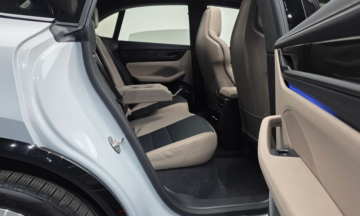 Porsche Macan 2025