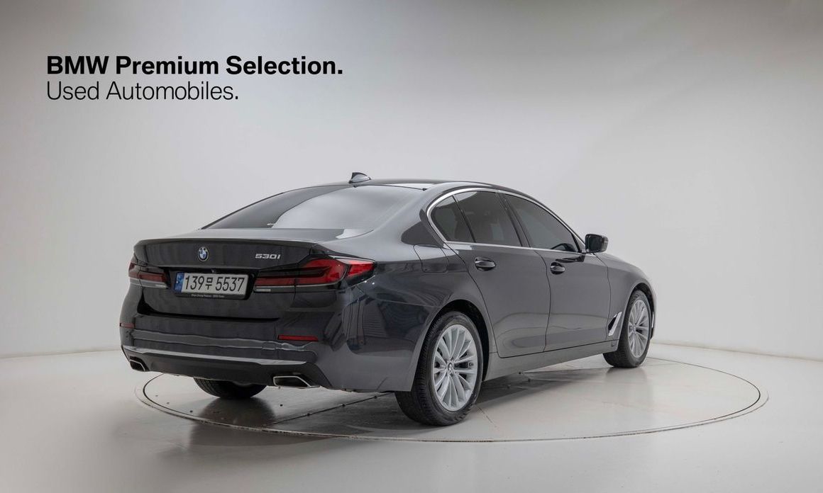 BMW 5-Series 2022