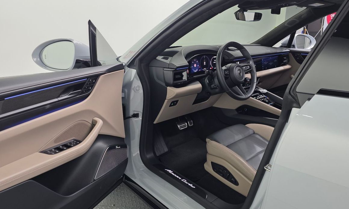 Porsche Macan 2025