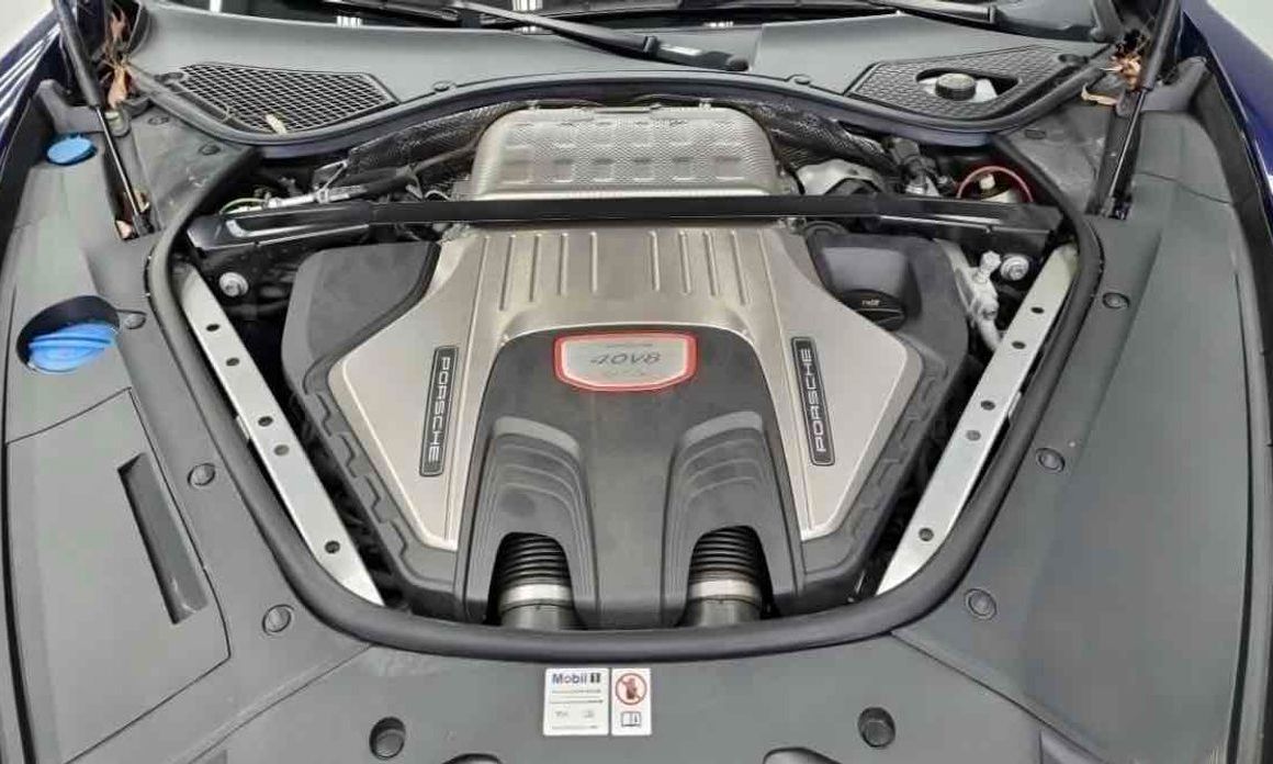 Porsche Panamera 2023