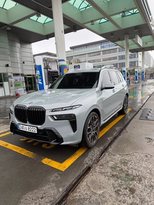 BMW X7 2025