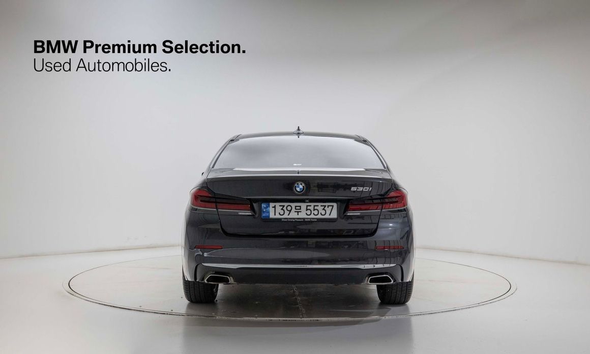 BMW 5-Series 2022