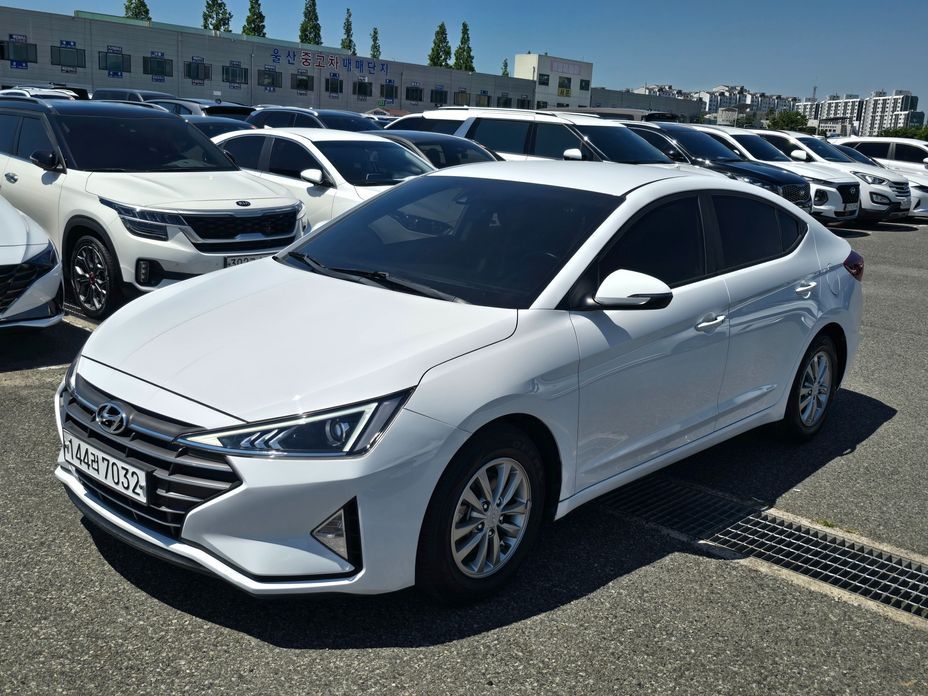 Hyundai AVANTE 2020