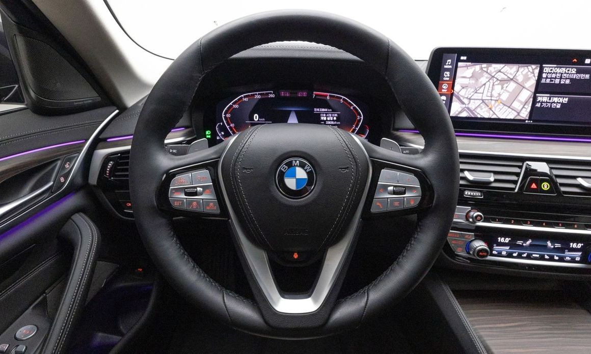 BMW 5-Series 2022