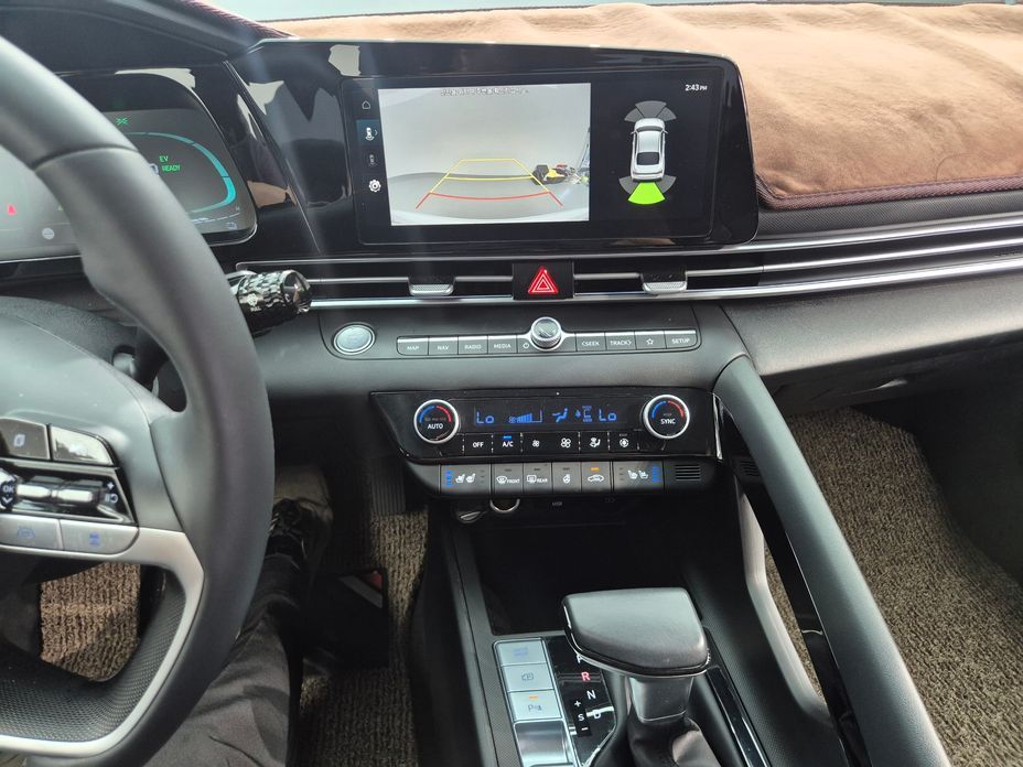 Hyundai AVANTE 2024