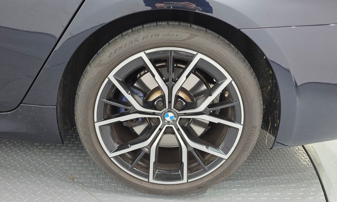 BMW 5-Series 2021