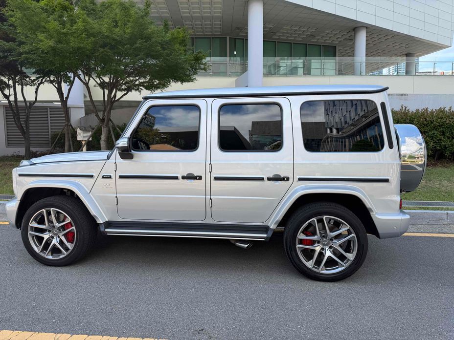 Mercedes-Benz G-Class 2025