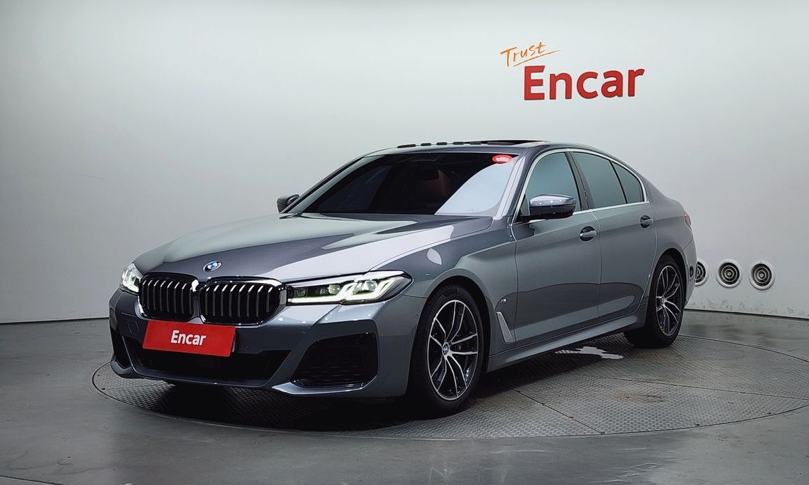 BMW 5-Series 2023
