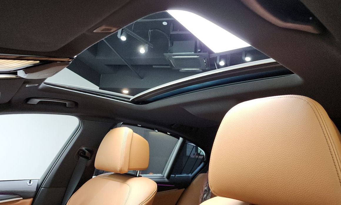 BMW 5-Series 2023