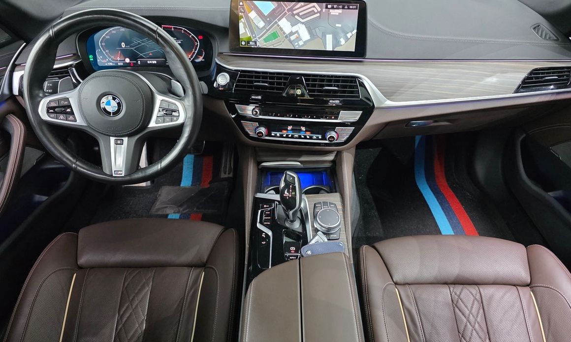 BMW 5-Series 2021