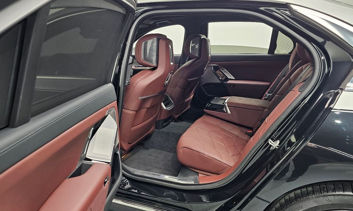 BMW 7-Series 2024