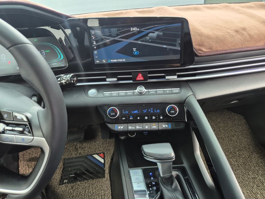 Hyundai AVANTE 2024