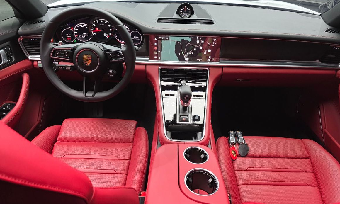 Porsche Panamera 2023