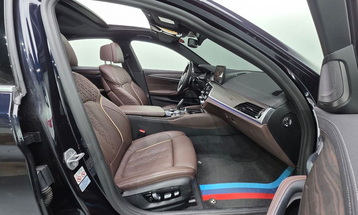 BMW 5-Series 2021