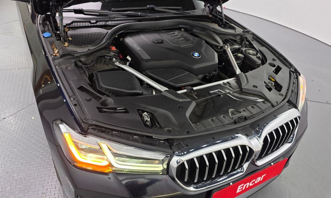 BMW 5-Series 2021