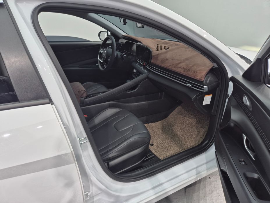 Hyundai AVANTE 2024