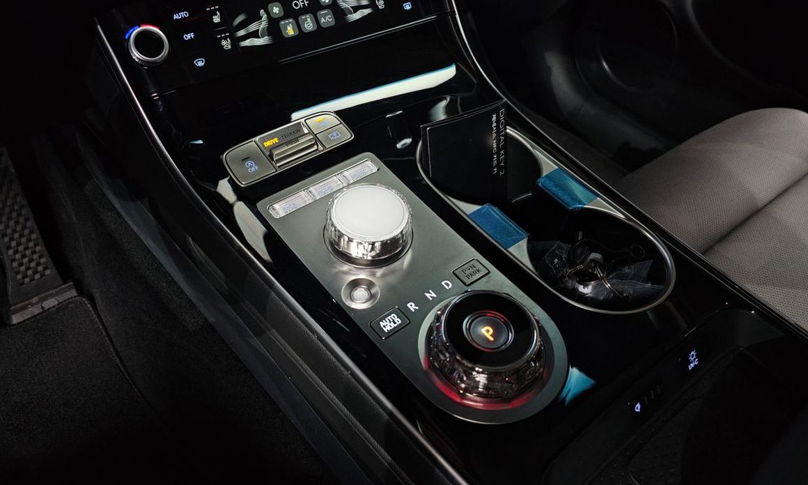 Genesis GV70 2025
