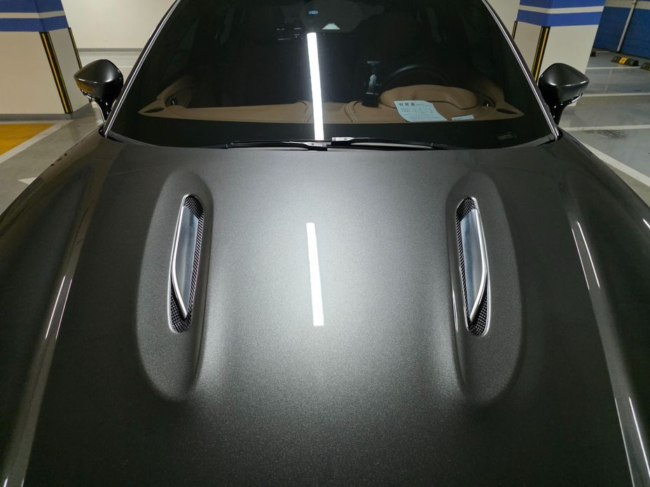 Astonmartin DBX 2021