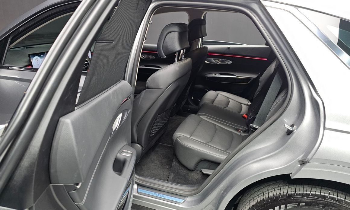Genesis GV70 2025