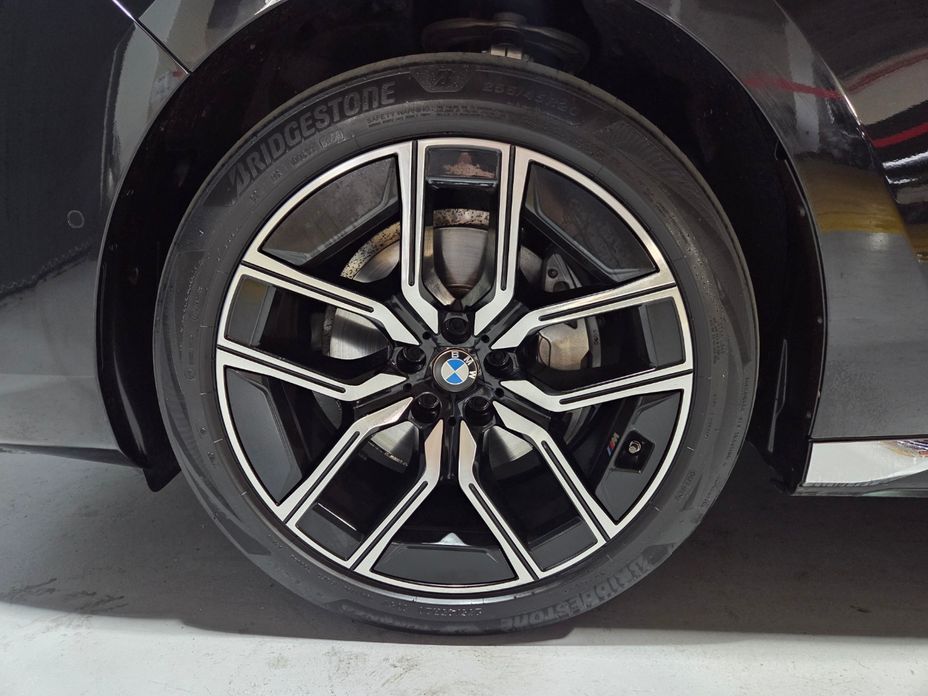 BMW 7-Series 2024