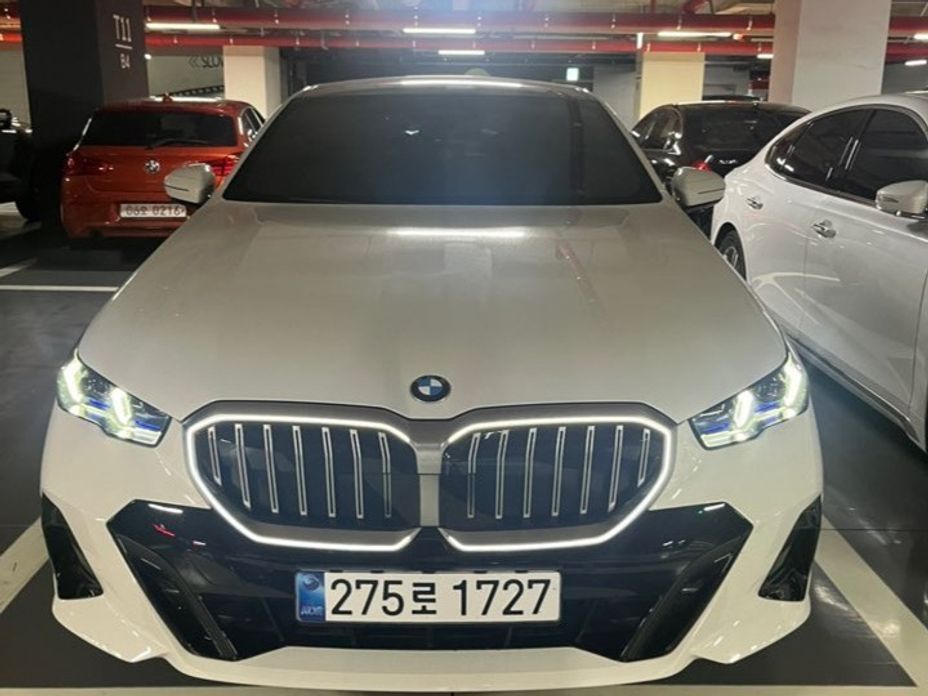 BMW 5-Series 2025